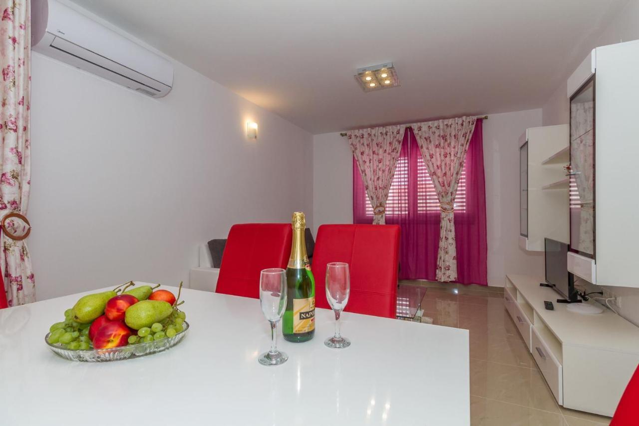 Apartments Villa-Ines Center Водице Екстериор снимка