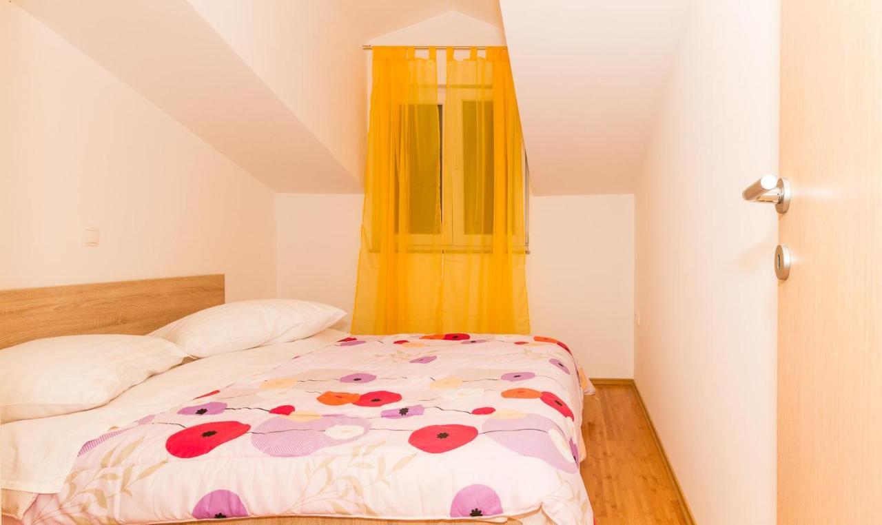 Apartments Villa-Ines Center Водице Екстериор снимка