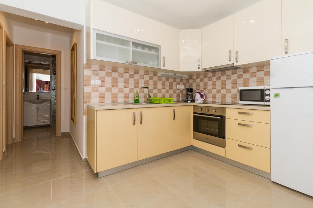 Apartments Villa-Ines Center Водице Екстериор снимка