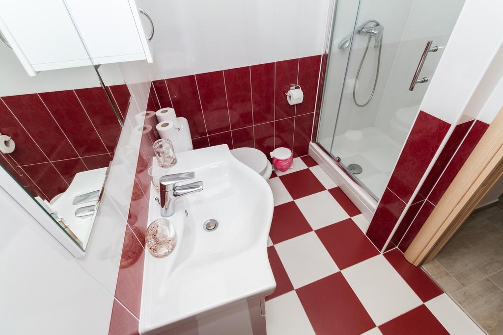Apartments Villa-Ines Center Водице Екстериор снимка