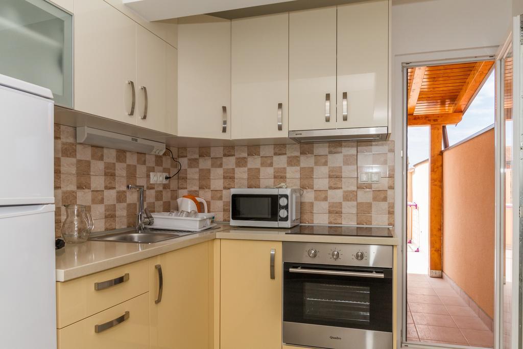 Apartments Villa-Ines Center Водице Екстериор снимка