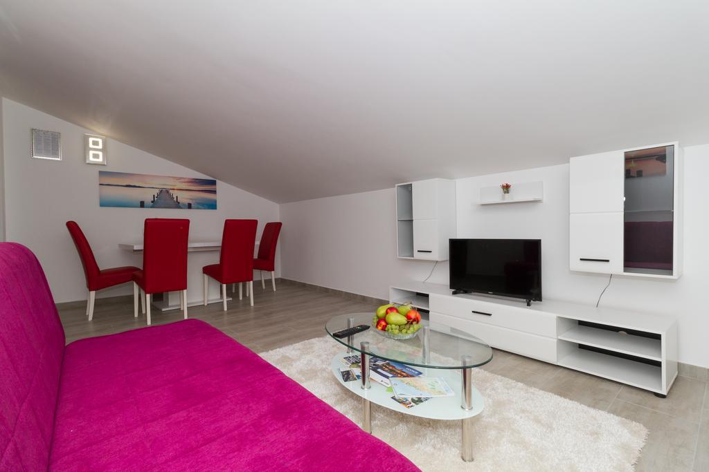 Apartments Villa-Ines Center Водице Екстериор снимка