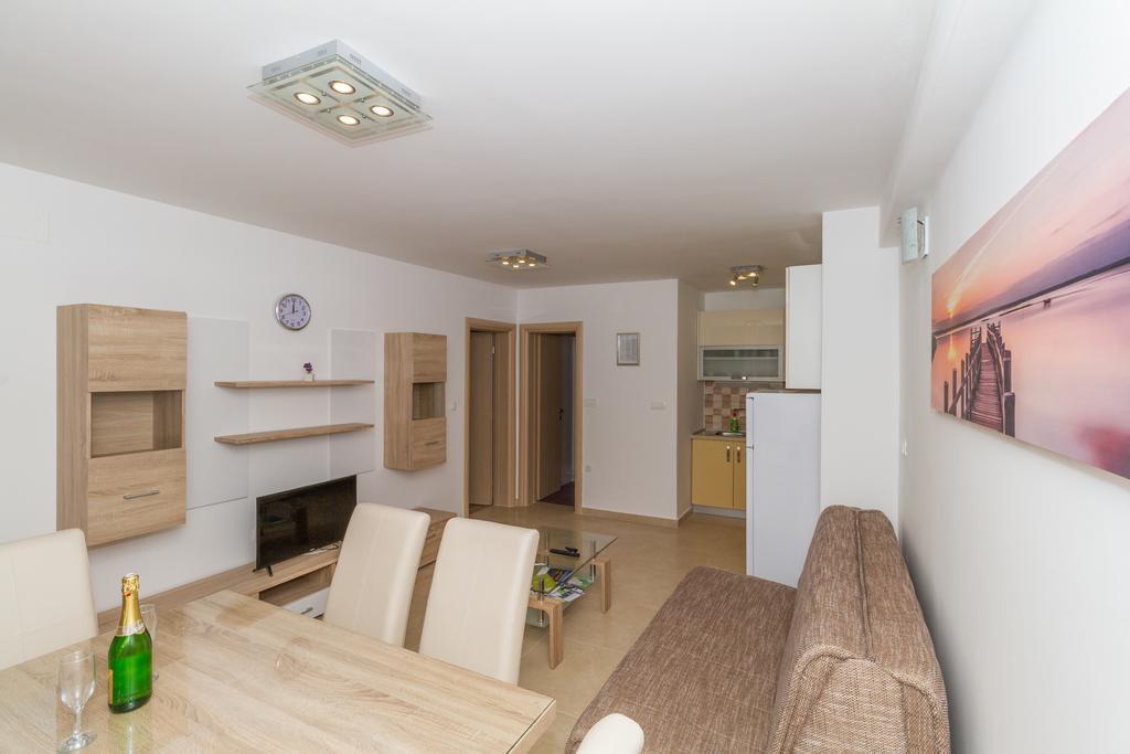 Apartments Villa-Ines Center Водице Екстериор снимка