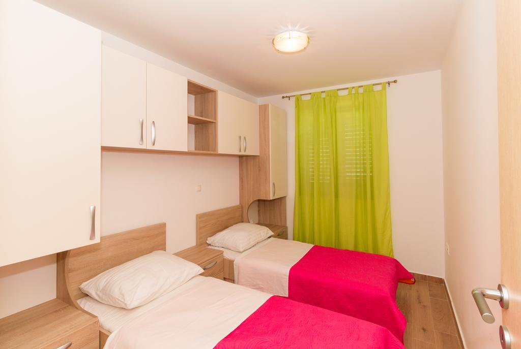 Apartments Villa-Ines Center Водице Екстериор снимка